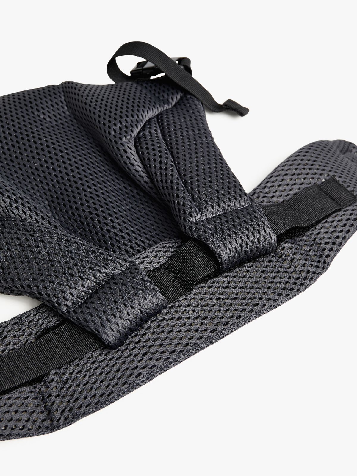 UB0-21-GreyMesh-4590_3d.jpg