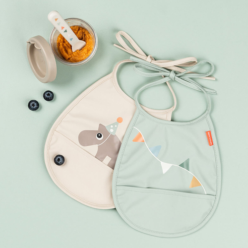 Done By Deer Celebration Tiny Pocket Lätzchen 2er-Pack, Sand