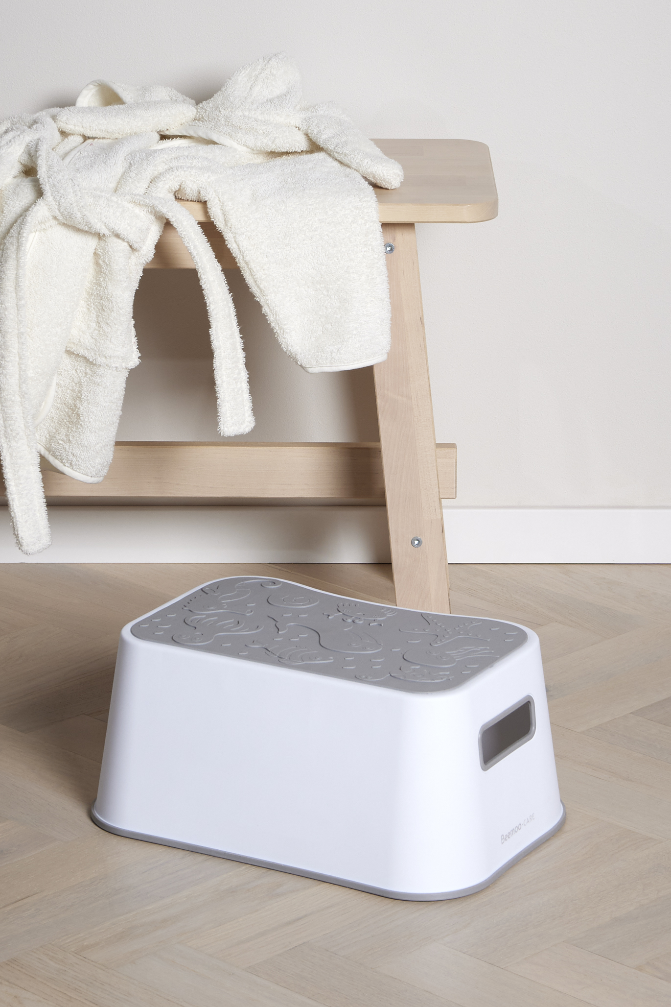 Beemoo CARE Assist Hocker, White/Grey