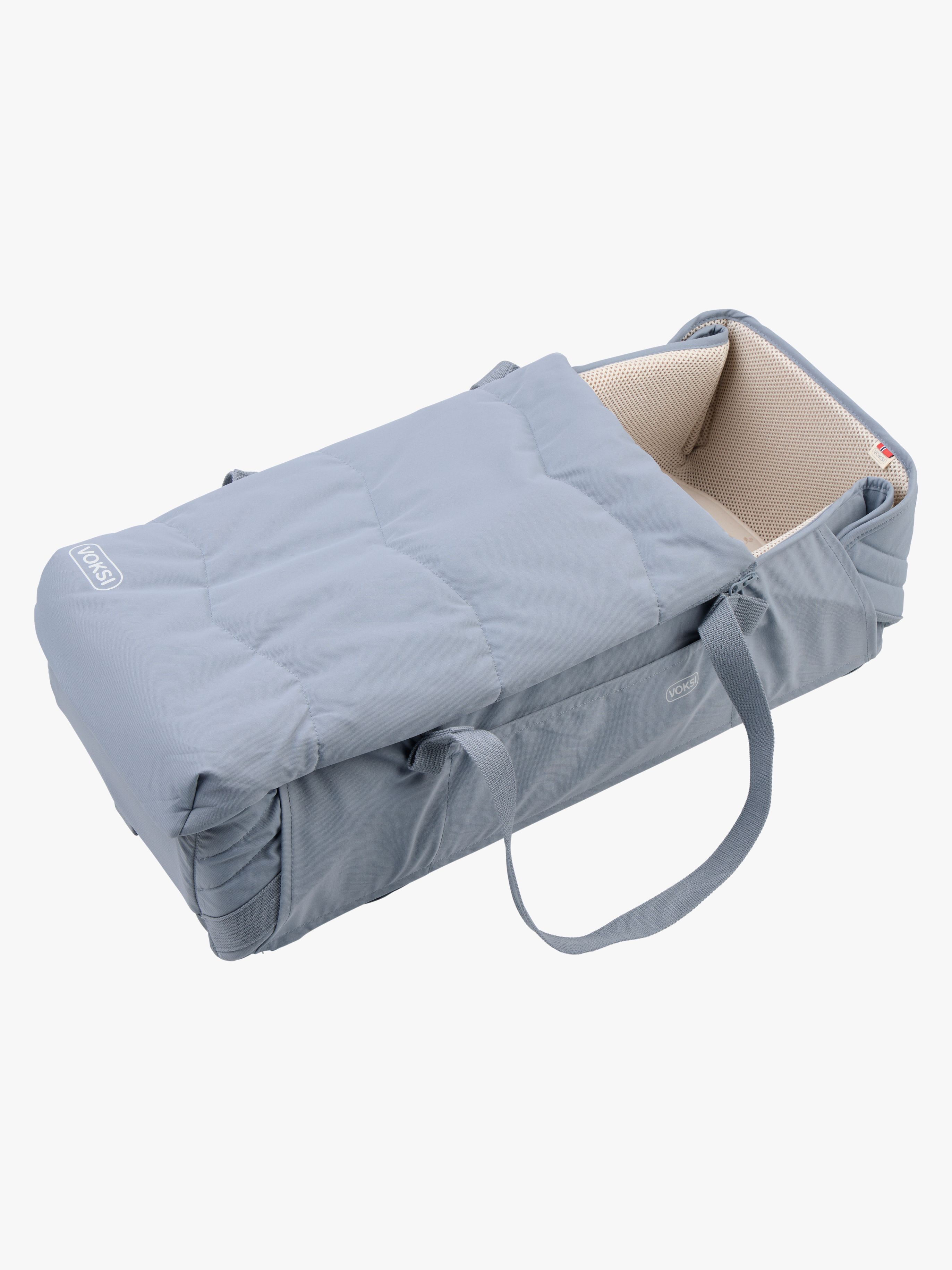 Voksi Carry Me Babytragetasche, Misty Blue Leaf