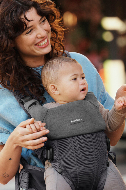 BabyBjörn Lätzchen für Harmony Babytrage Jersey, Dunkelgrau