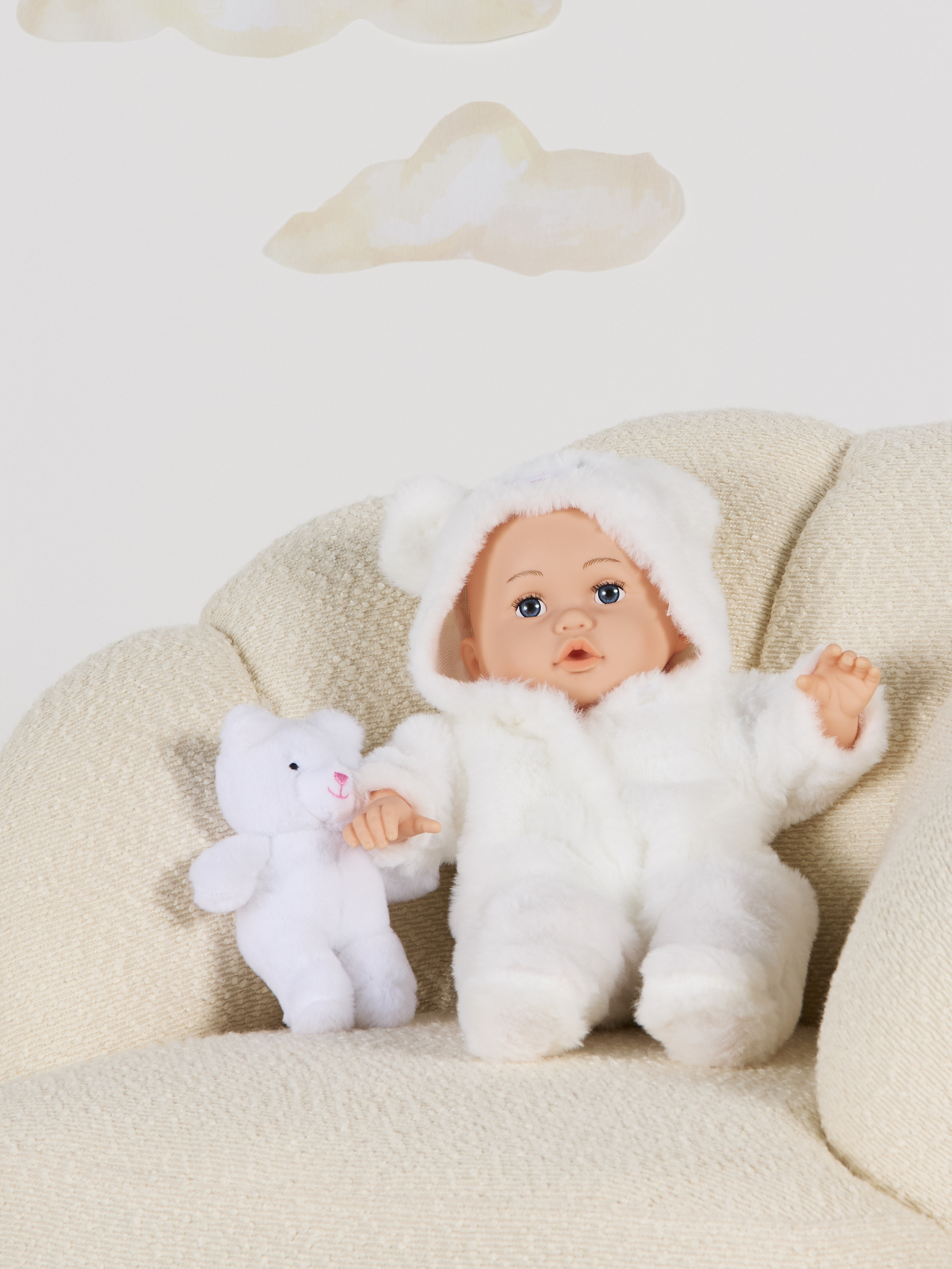 Cloudberry Castle Puppe mit Tierkostüm 40 cm, Weiß