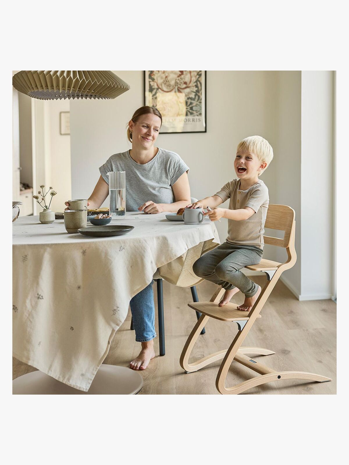 301000-00-1128_4a.jpg