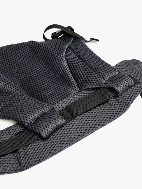 UB0-21-GreyMesh-4590_3e.jpg