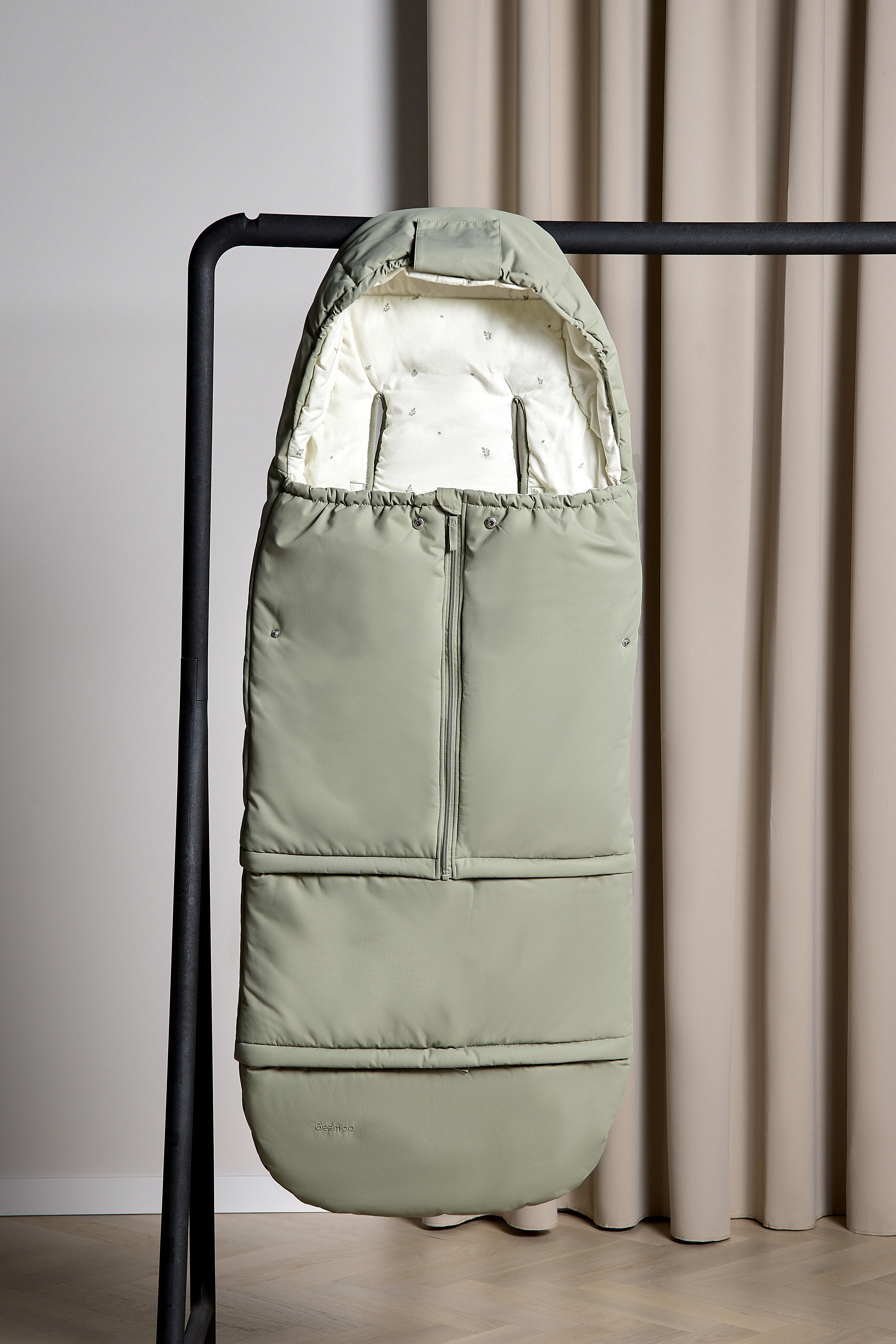 Beemoo Light Fußsack inkl. Erweiterung, Green Eucalyptus