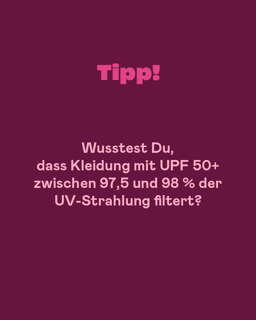 Gelbes Bild mit Text zu UPF 50+ Kleidung, die UV-Strahlen filtert.