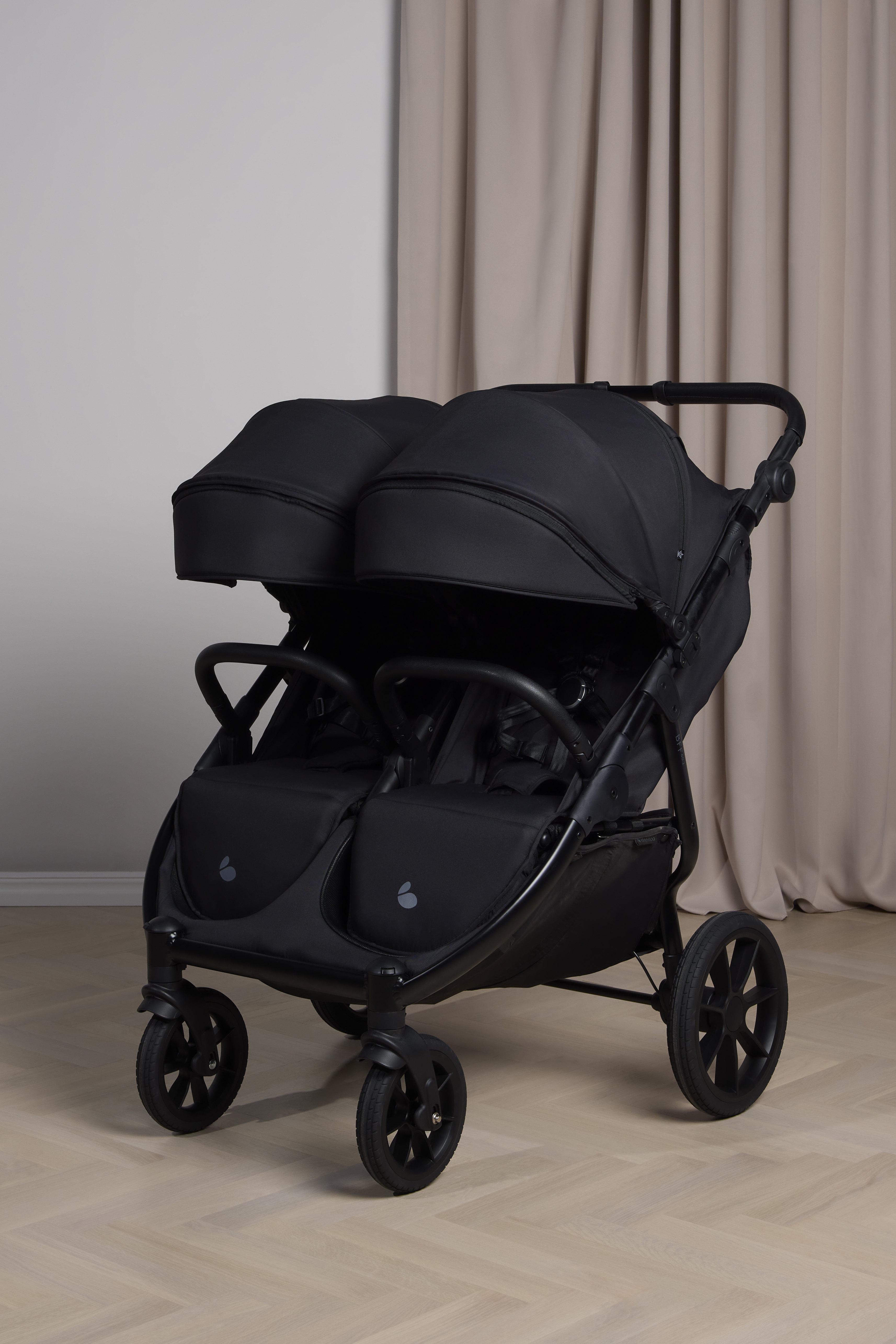 Beemoo BFF60 2 Geschwisterwagen, Night Black