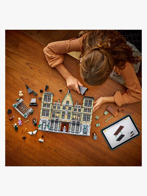 LEGO Harry Potter 76453 Landsitz der Familie Malfoy