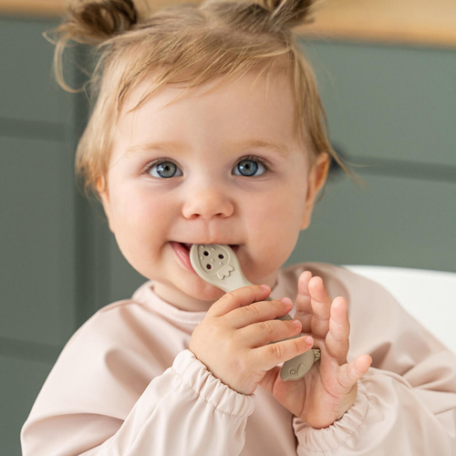 Done By Deer Sheepy Silikon Geschirr-Set Stick & Stay, Sand