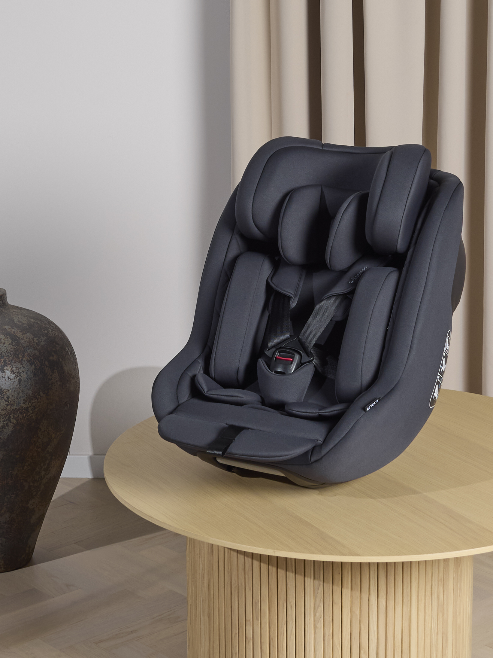 Revolve i-Size Kindersitz, Anthracite