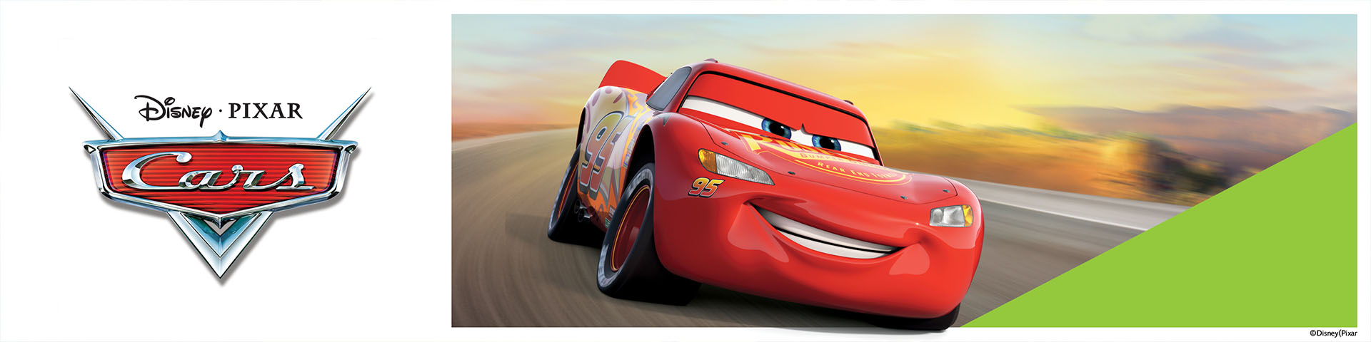 Ein rotes Auto mit der Nummer 95 fährt schnell, mit dem Text 'Disney · PIXAR Cars'.
