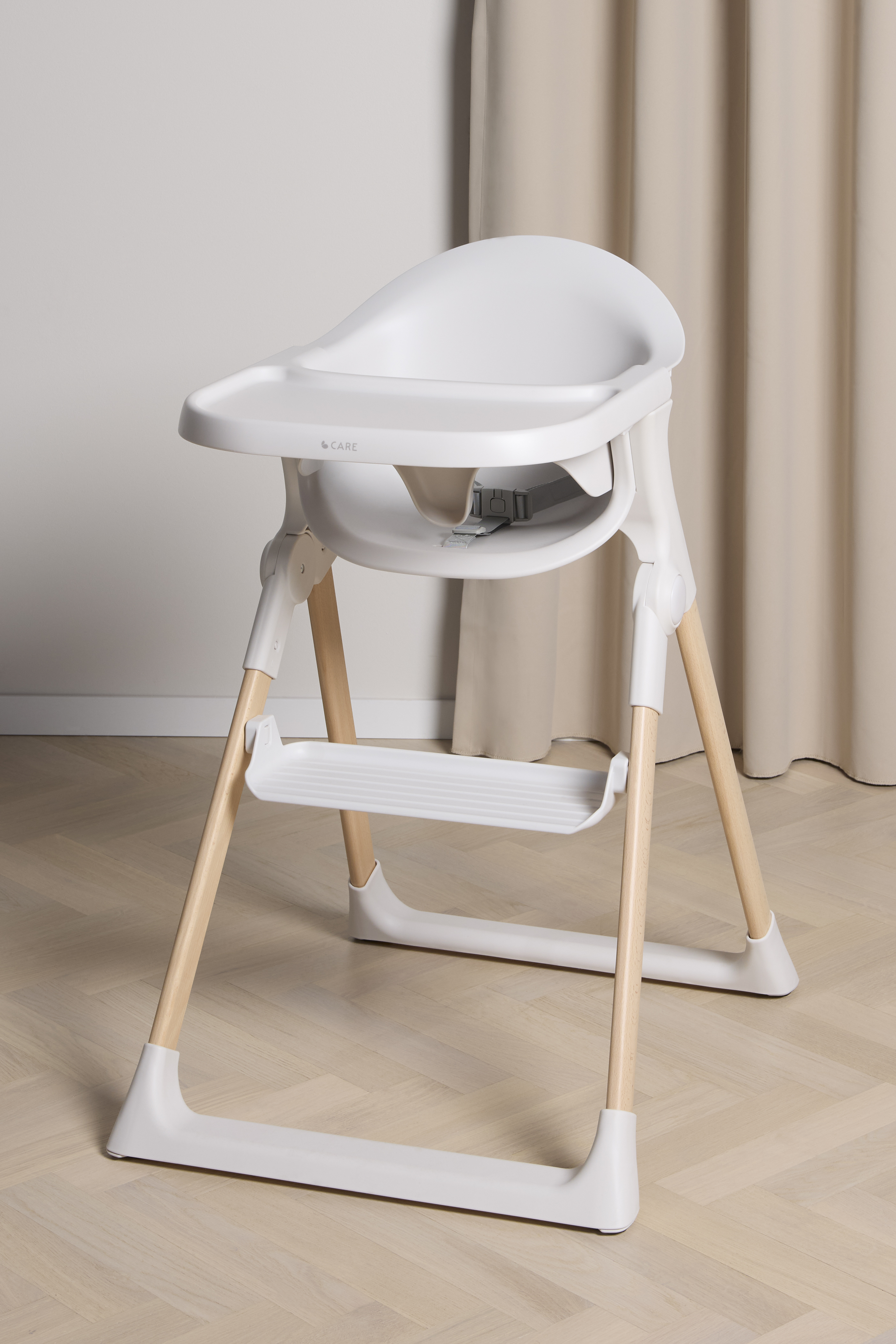Beemoo CARE Harmony Hochstuhl, White/Wood