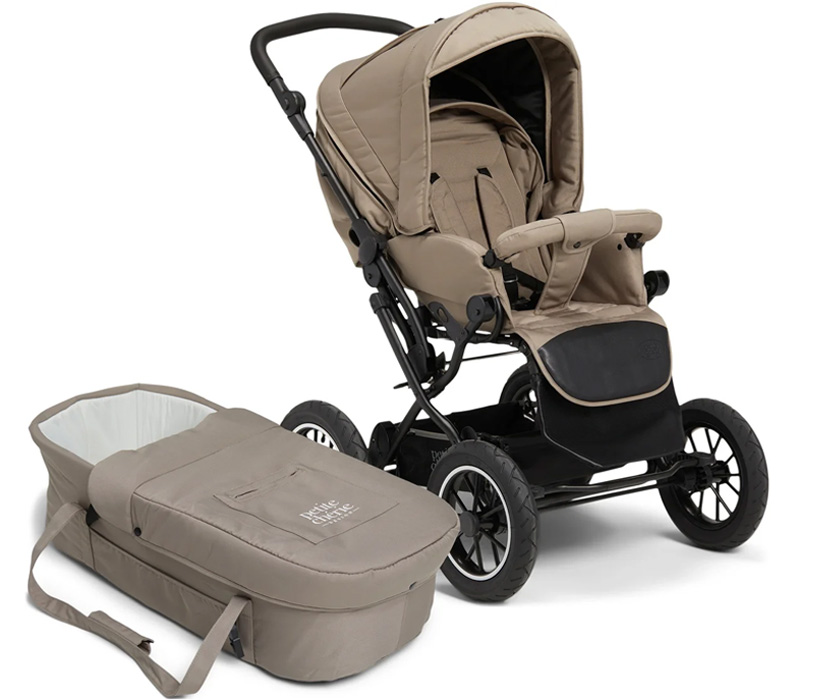 Beiger Kinderwagen mit Tragetasche.