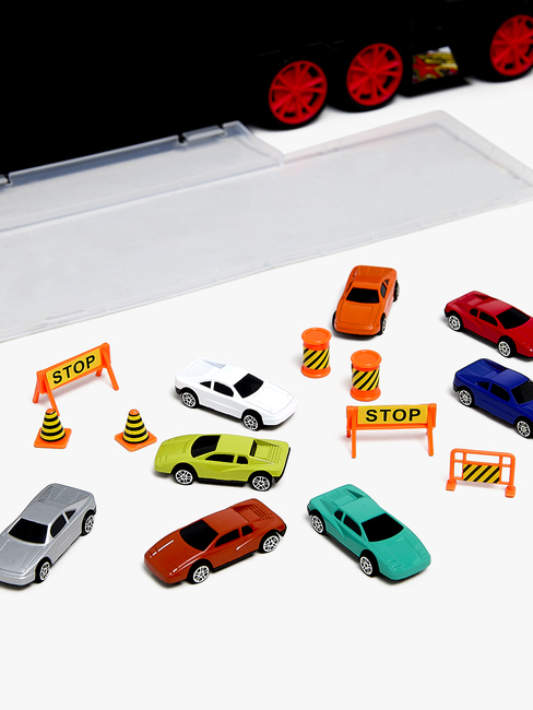 Alex’s Garage Autotransporter Rennauto