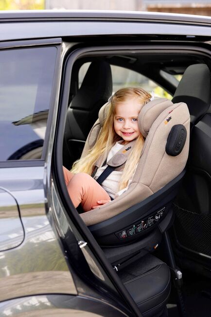 BeSafe Beyond² Kindersitz, Dark Sand Soft Breeze