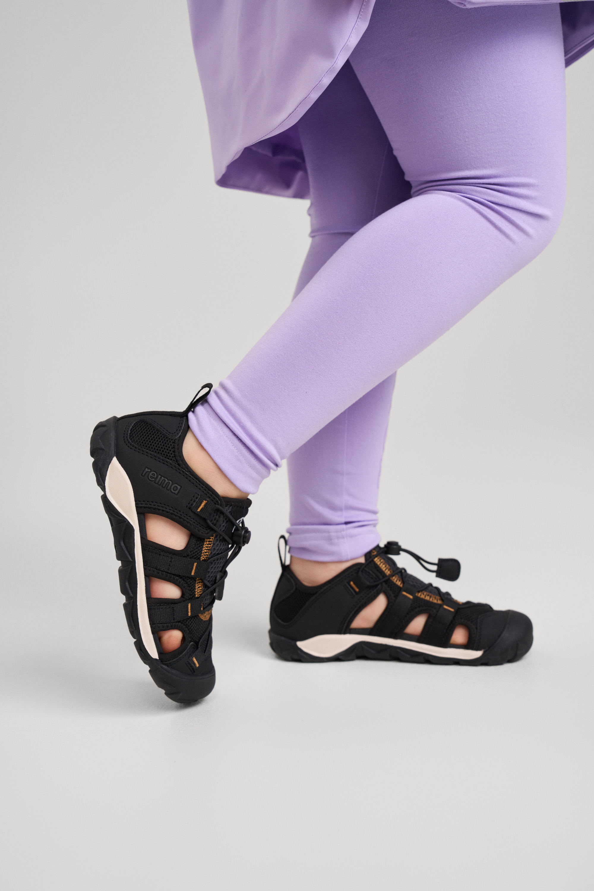 Talsi Kinder Sandalen, Schwarz, 28