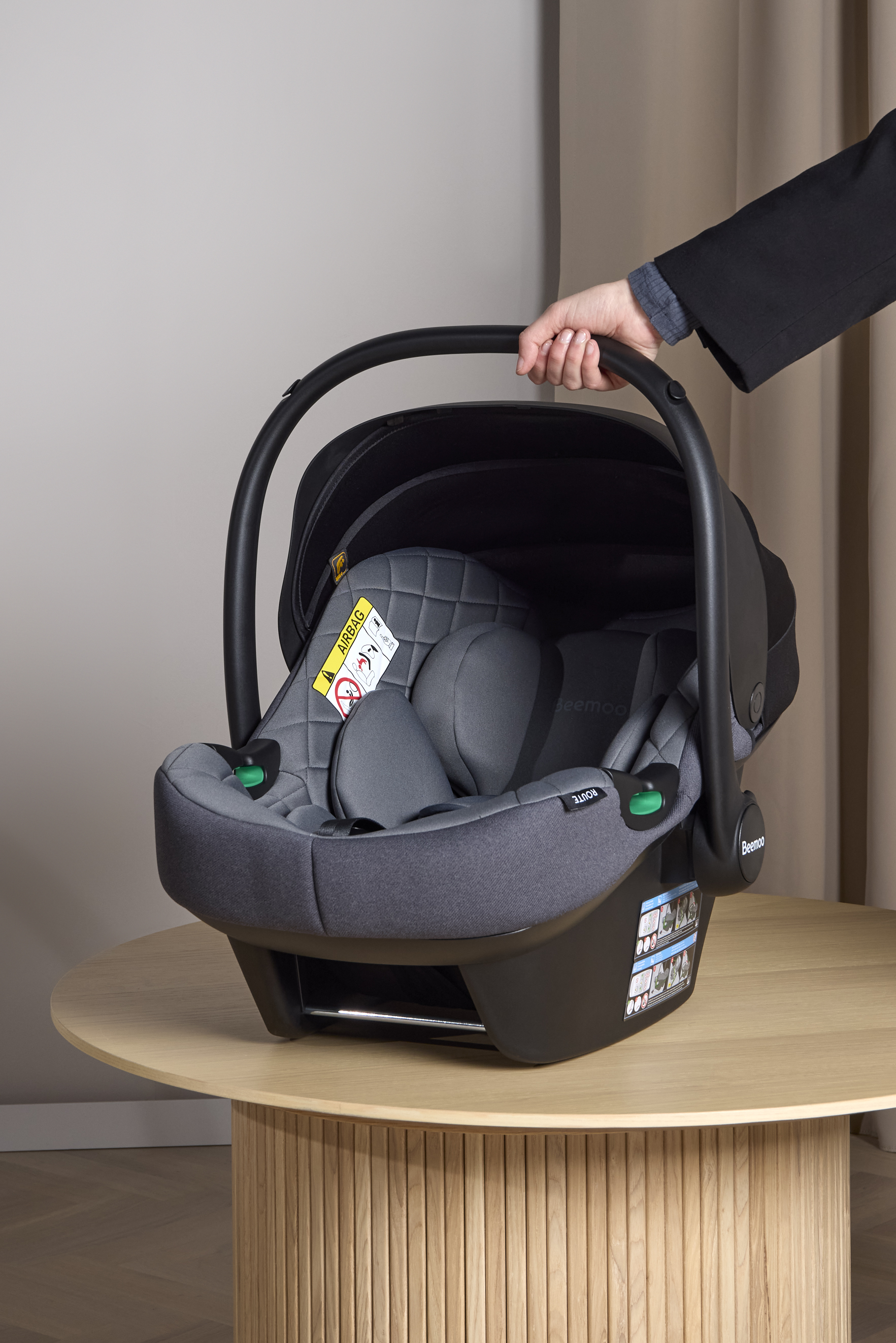 Beemoo Route i-Size Babyschale, Mineral Grey