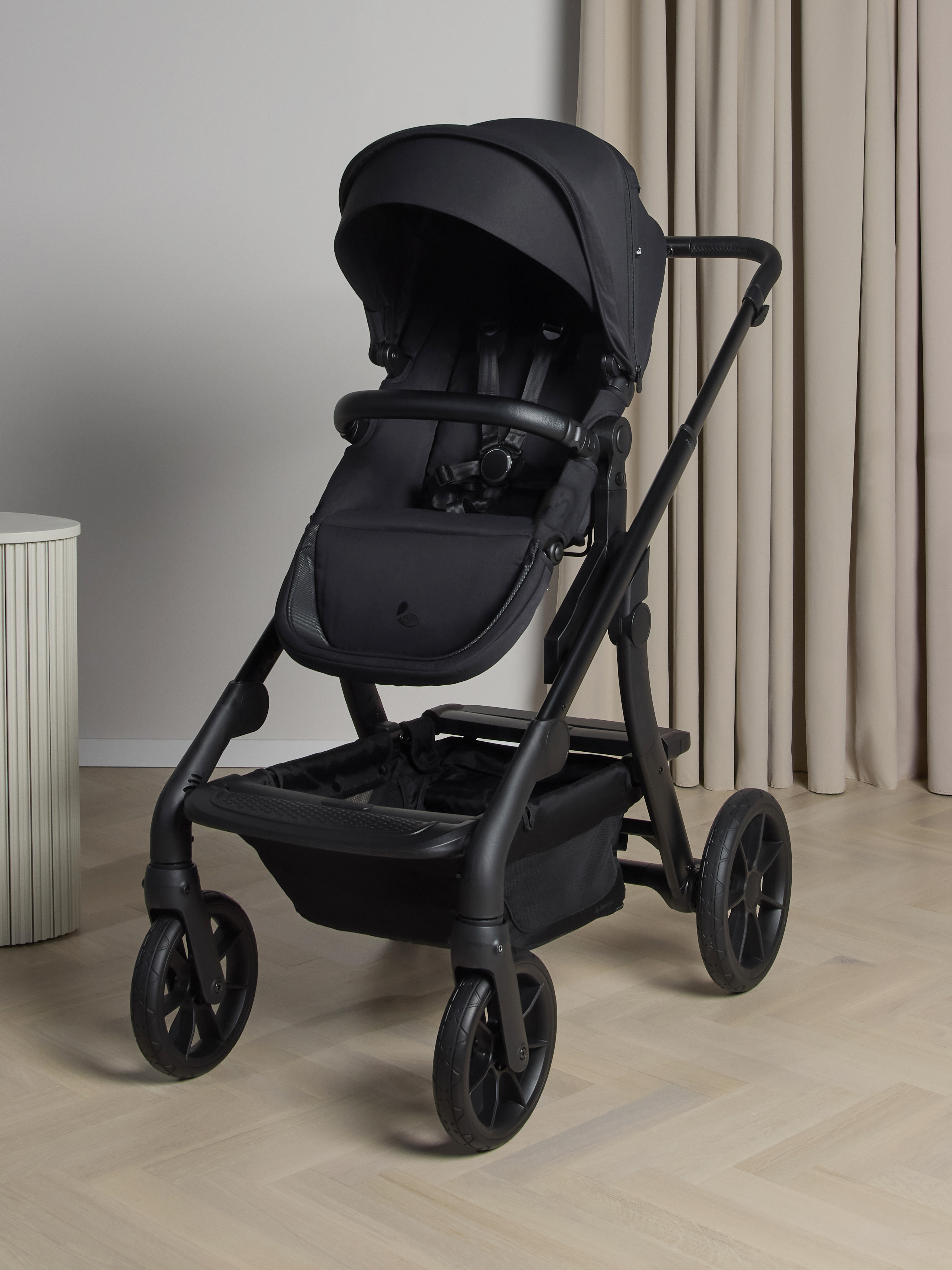 Beemoo Pro Max Kinderwagen, Black